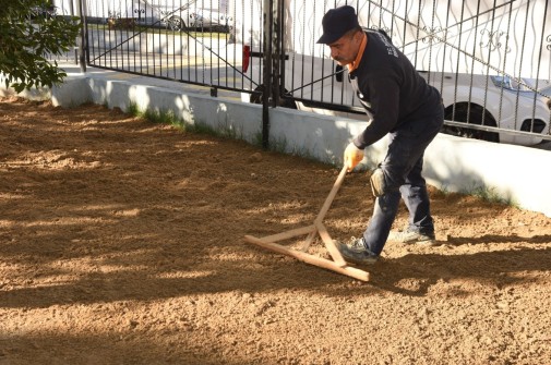 Cemal Gürbüz tik Ortaokulu’muzun bahçe düzenlemesi çalışmalarını gerçekleştiriyoruz